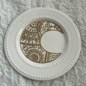 Decorated plate